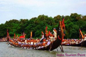 Kerala Backwaters Tourism Still