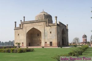 Taj Mahal Tour And Tourism Image