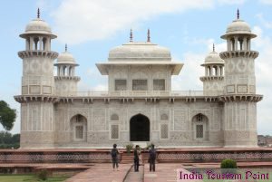 Taj Mahal Tour And Tourism Images